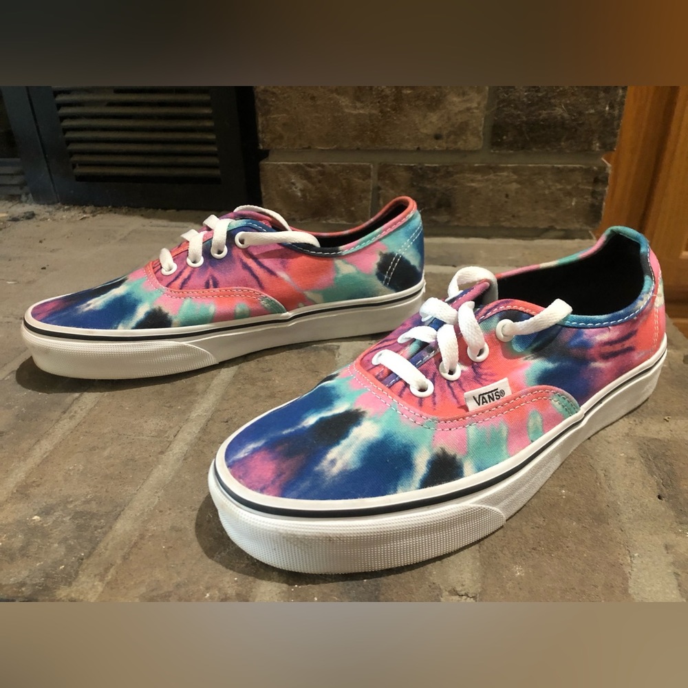 Vans tie dye lace up sneakers